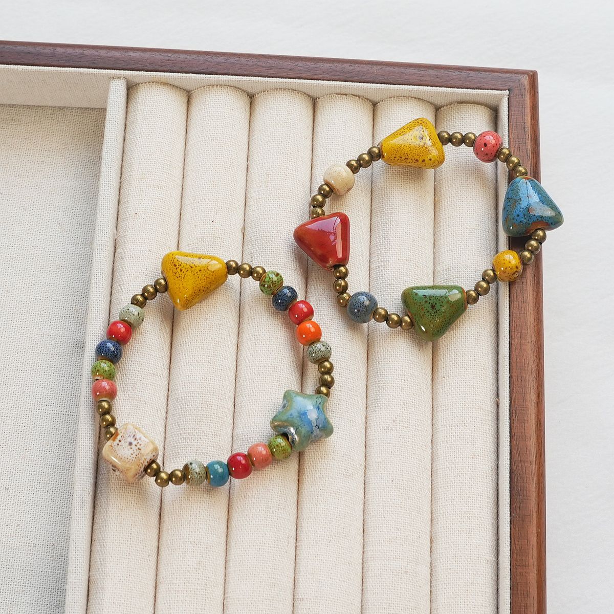 Jingdezhen ceramic bracelet, ten yuan, three strings of ancient-style beads, new Chinese-style bracelets, versatile and popular accessories wholesale pic 1