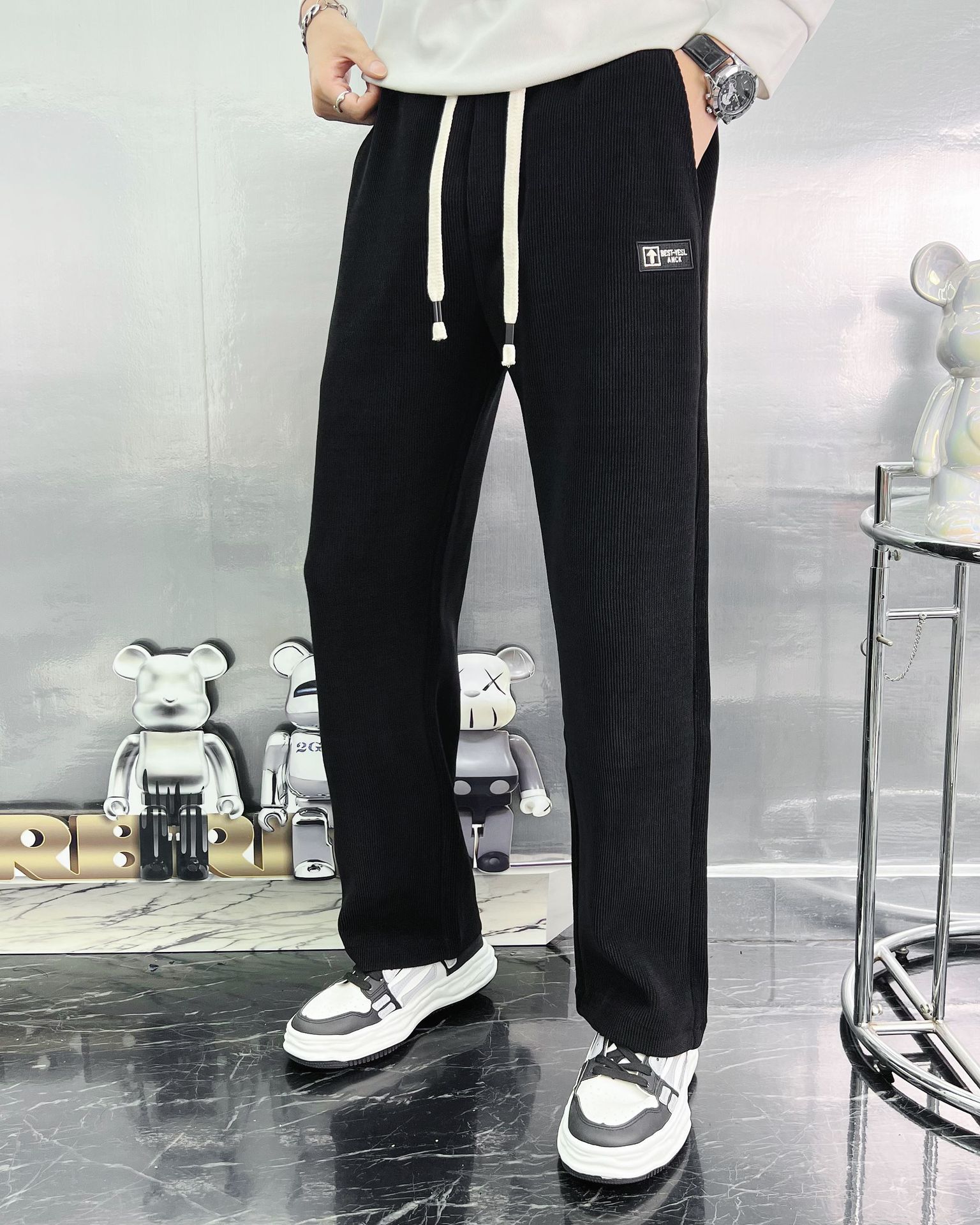 The new thickened men's loose sportswear and casual pants for the 2025 autumn and winter season are trendy, thickened and warm pic 8
