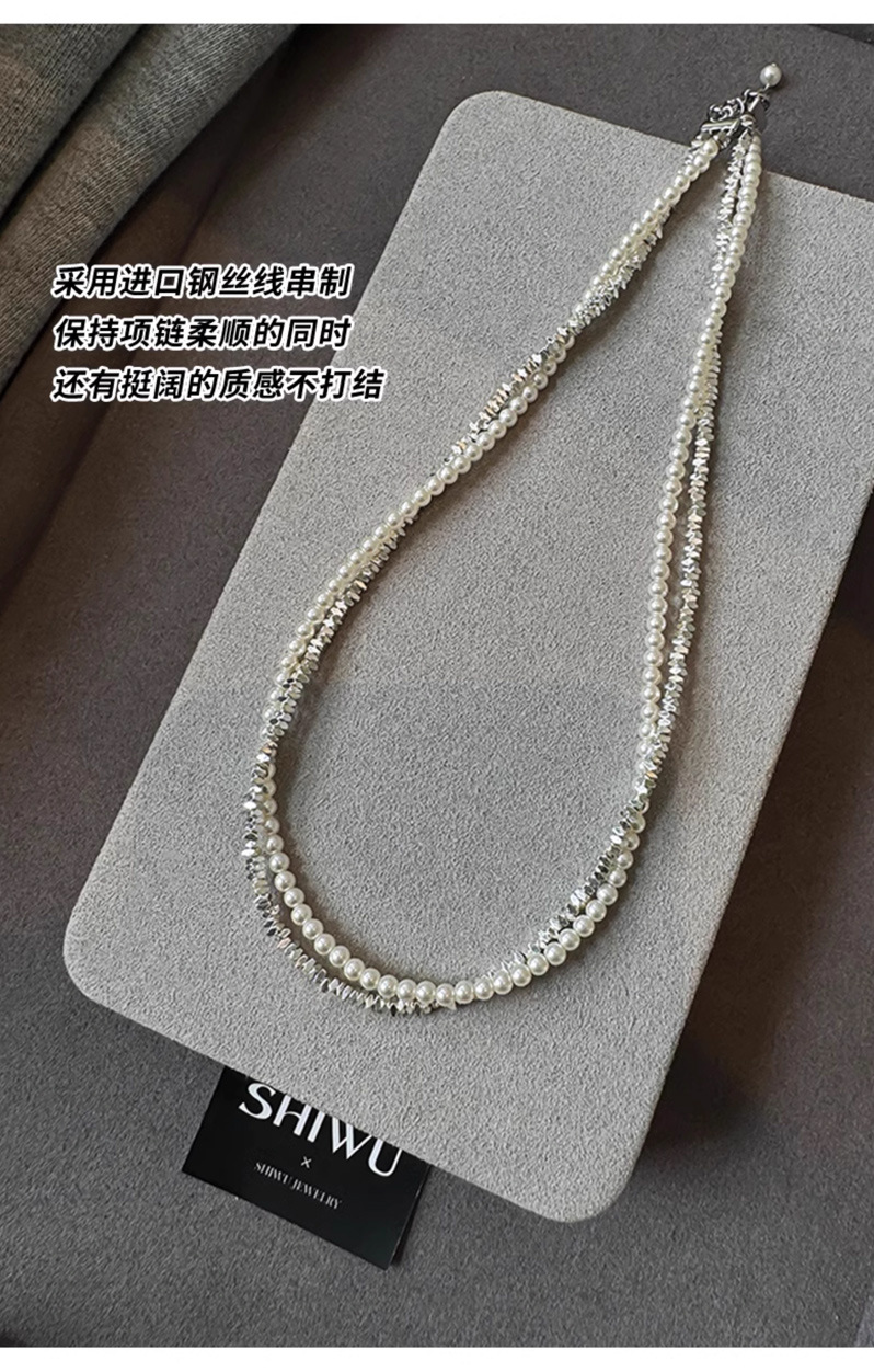 Double-layer stacked silver pearl necklace accessory for women, a light luxury and niche collarbone chain with a high-end look pic 9