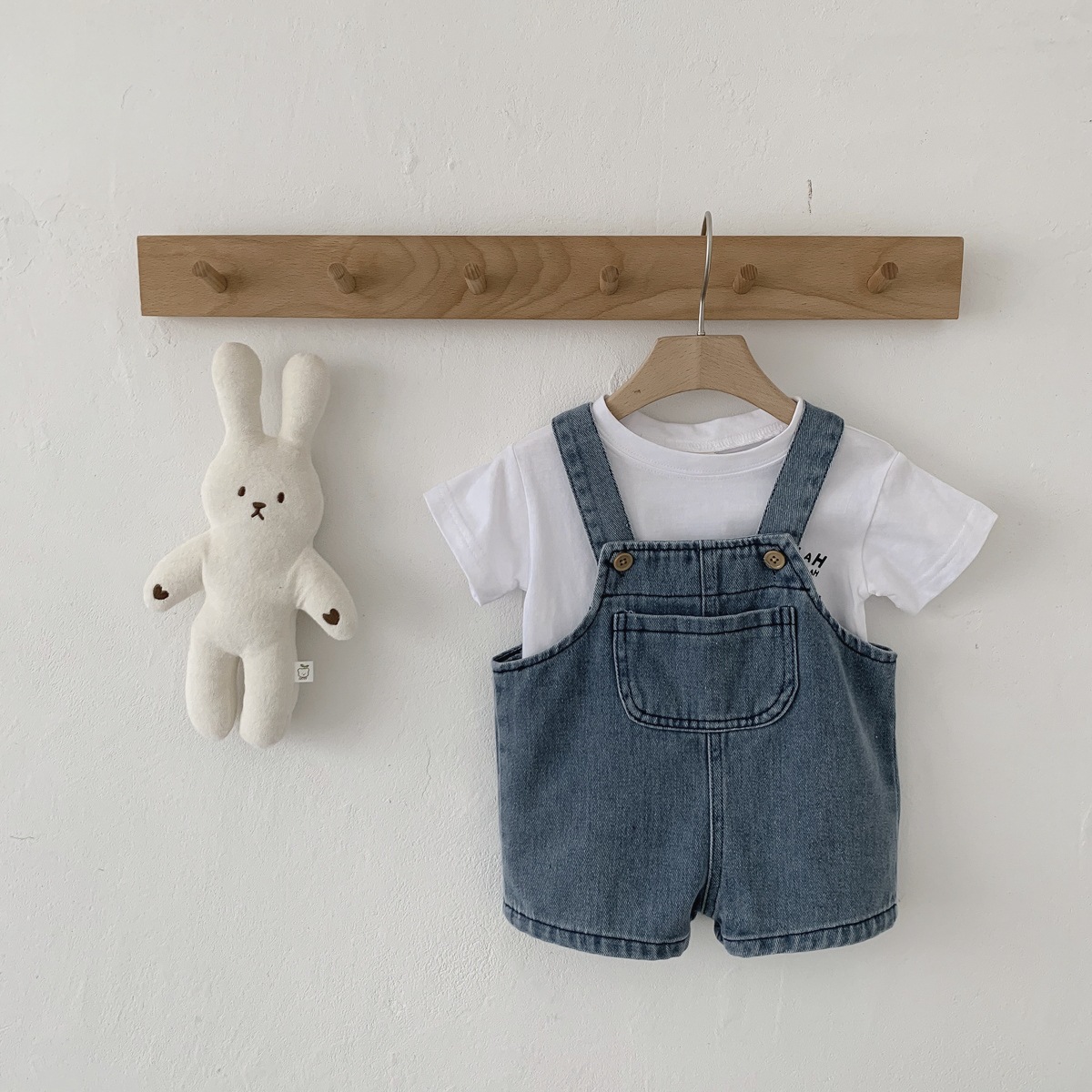 Bebé denim tirantes shorts conjunto 2025 nuevo niño blanco camiseta hombre niña verano fino dos piezas pic 2