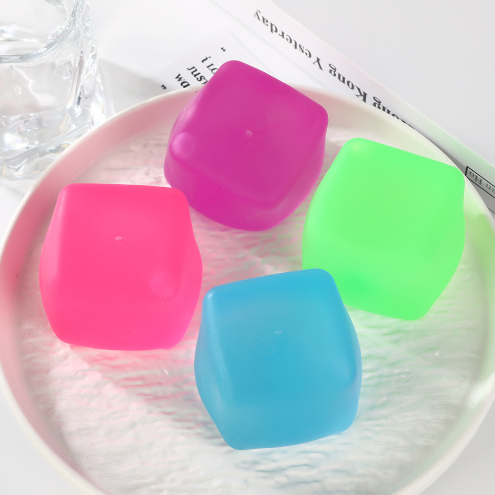 Four-color square kneading fun slow-rebound ice cube stress-relieving toy, a popular maltose release block pic 2