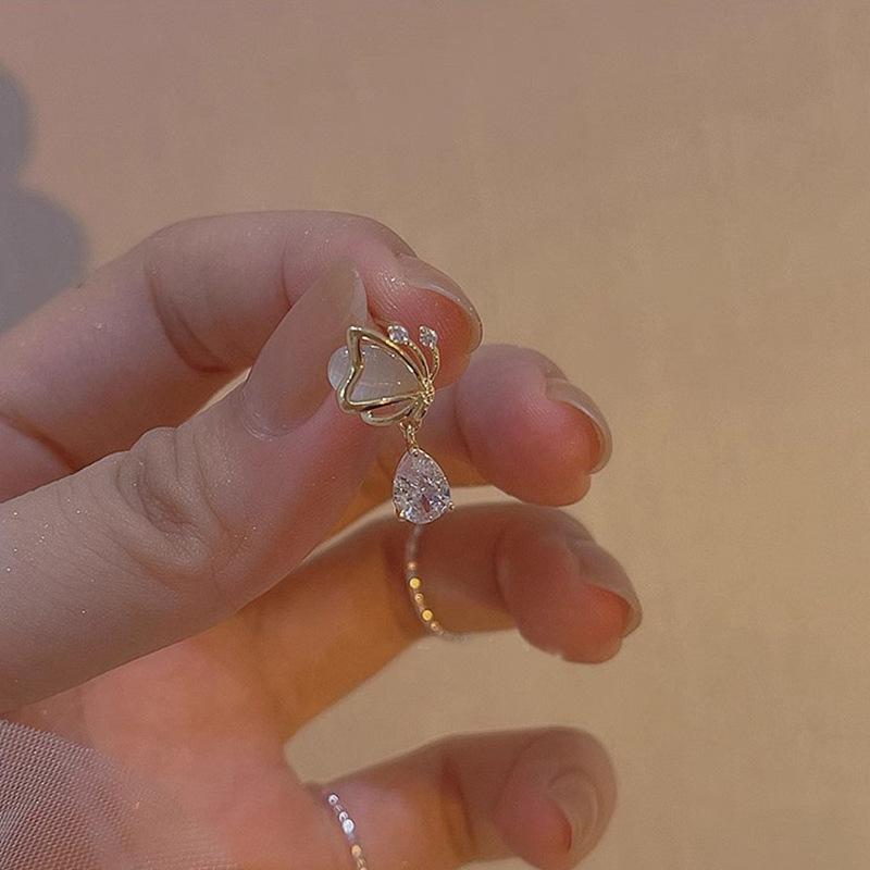s925银针猫眼石蝴蝶爱心款水滴锆石耳环女小众设计高级感气质耳钉详情4