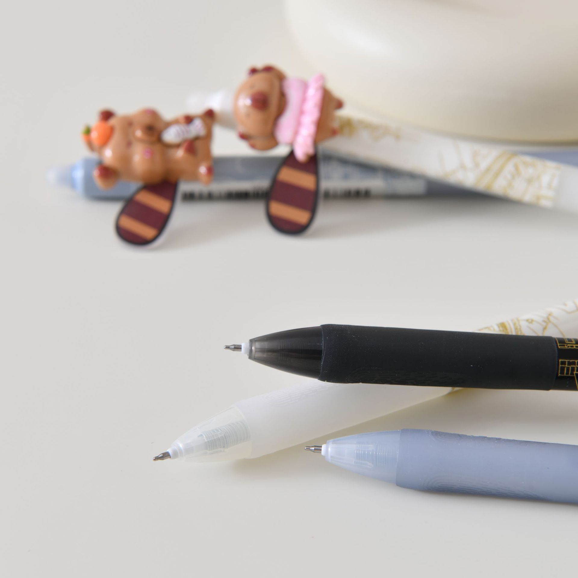The new Capibala cute gel pen with a 0.5mm anti-slip grip is a stationery writing pen that can be used to erase questions pic 7