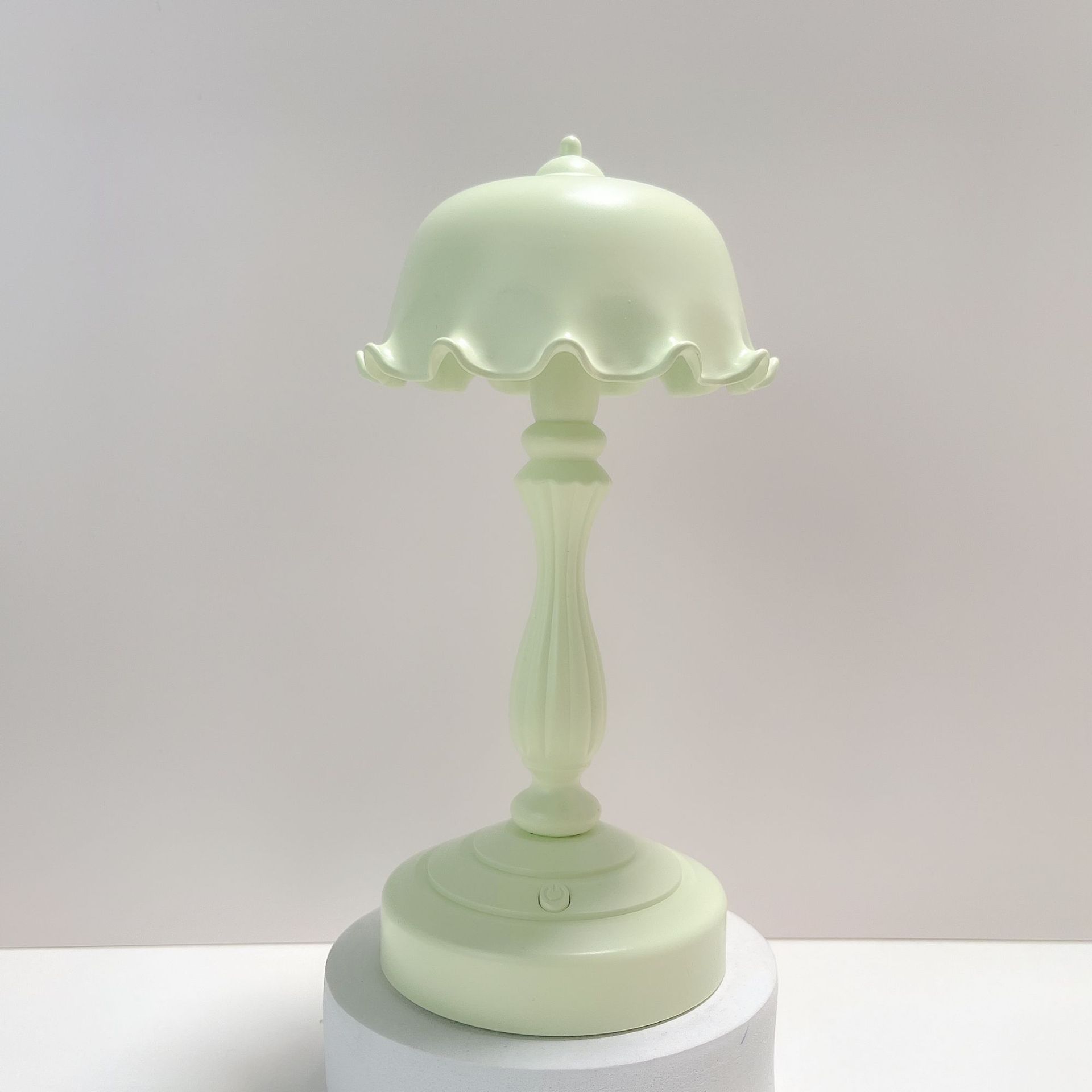 Retro atmosphere light, DIY handmade table lamp, lotus leaf night light, cute and girlish bedroom lighting, Nordic style, eye-protecting pic 36