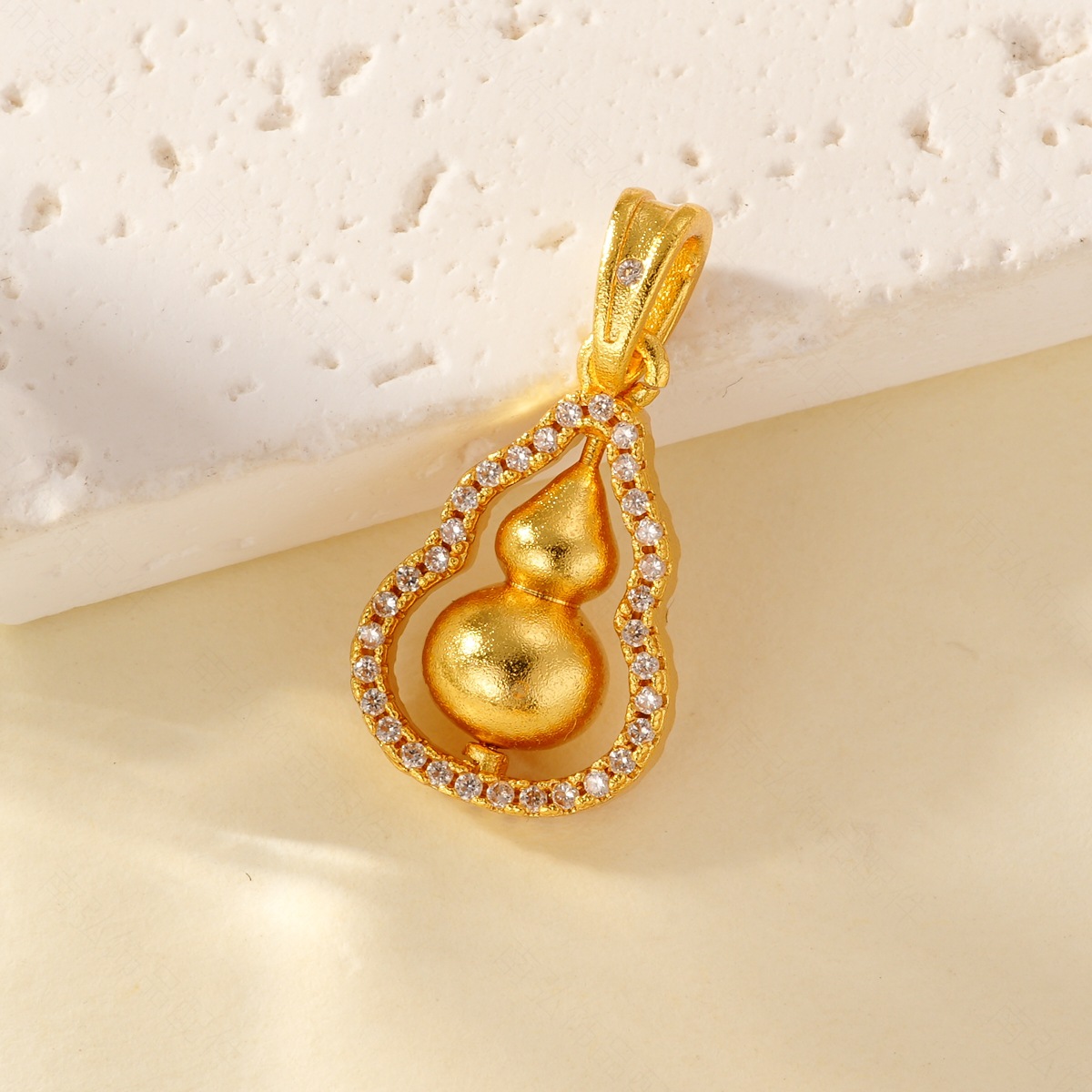 Sand gold inlaid zirconium gourd pendant, rotatable copper-plated real gold high color retention bracelet necklace clasp, DIY jewelry accessories pic 6