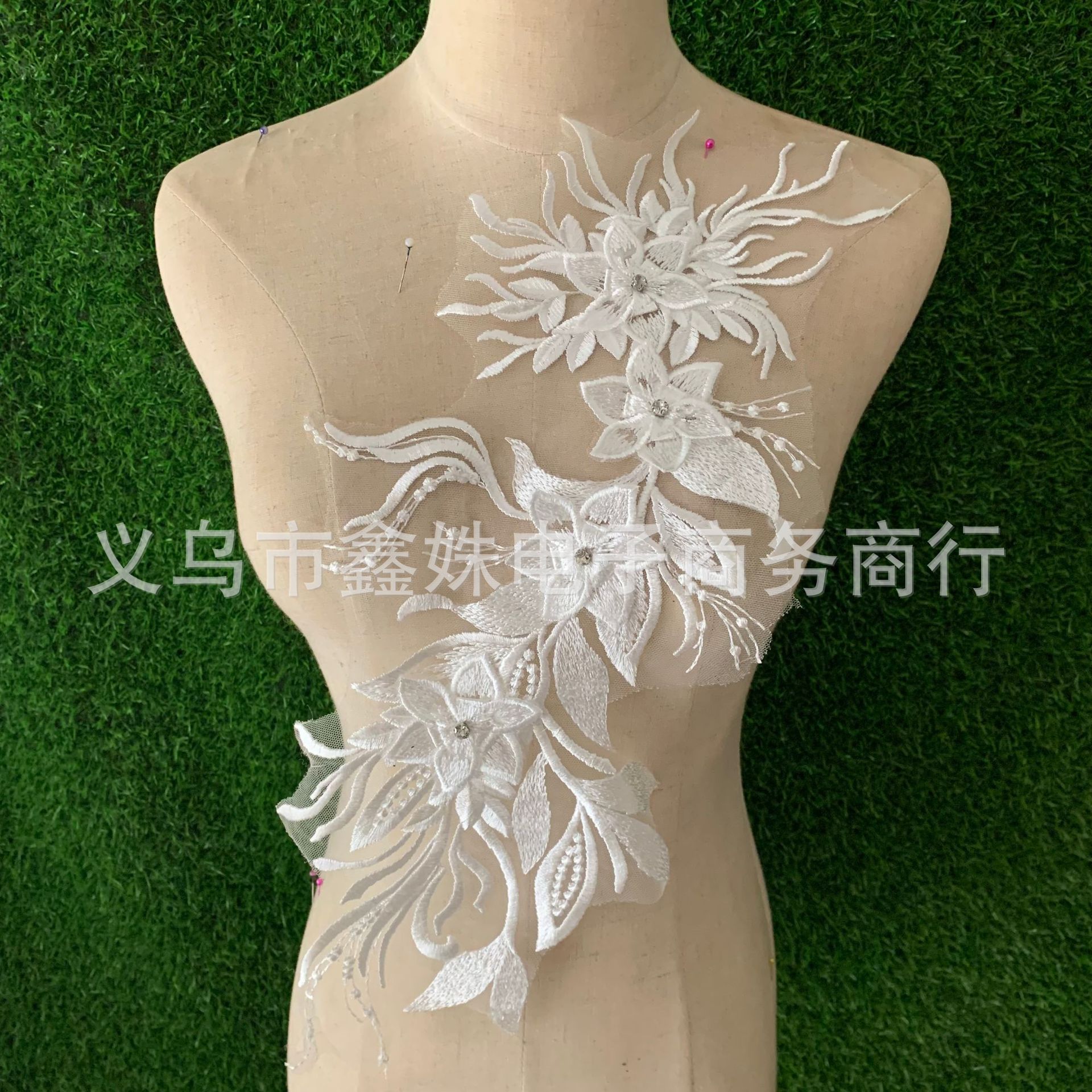 多色立体刺绣蕾丝贴花diy童装婚纱服装辅料详情5