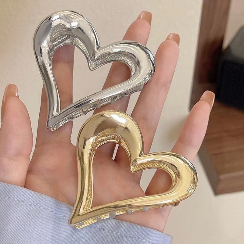 Korean high-end metal heart-shaped hairpin for women, large back head updo, shark hairpin, elegant hairpin headwear pic 6
