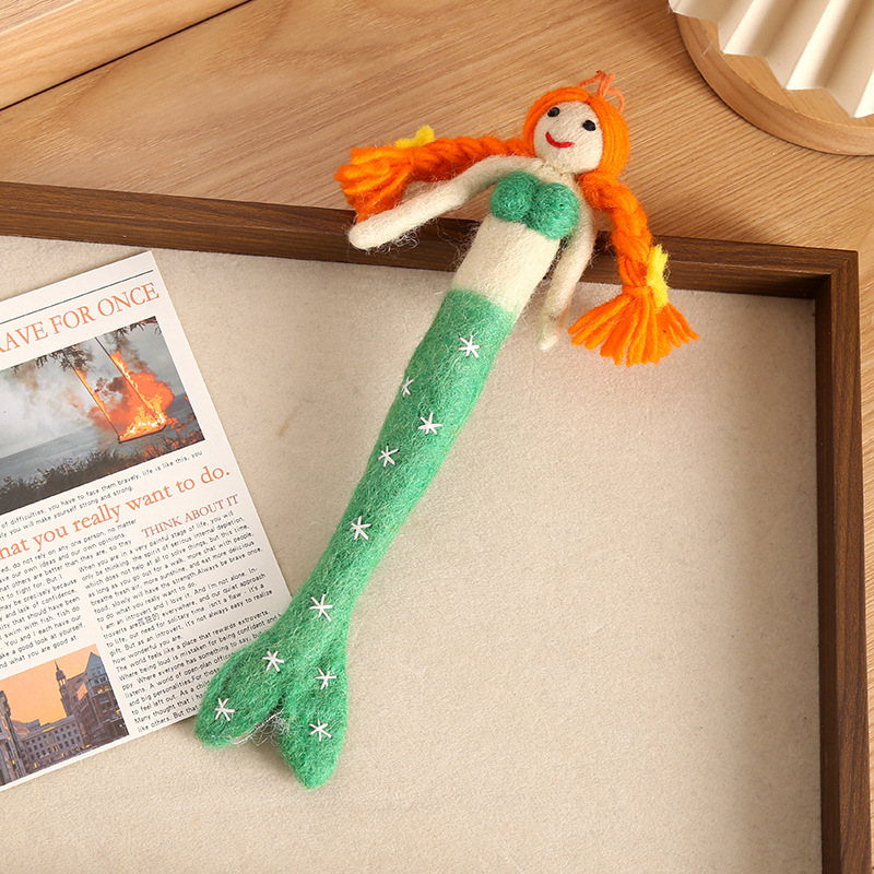 手工羊毛毡挂件美人鱼包挂可爱包包挂件毛绒公仔玩偶书包挂饰批发详情7