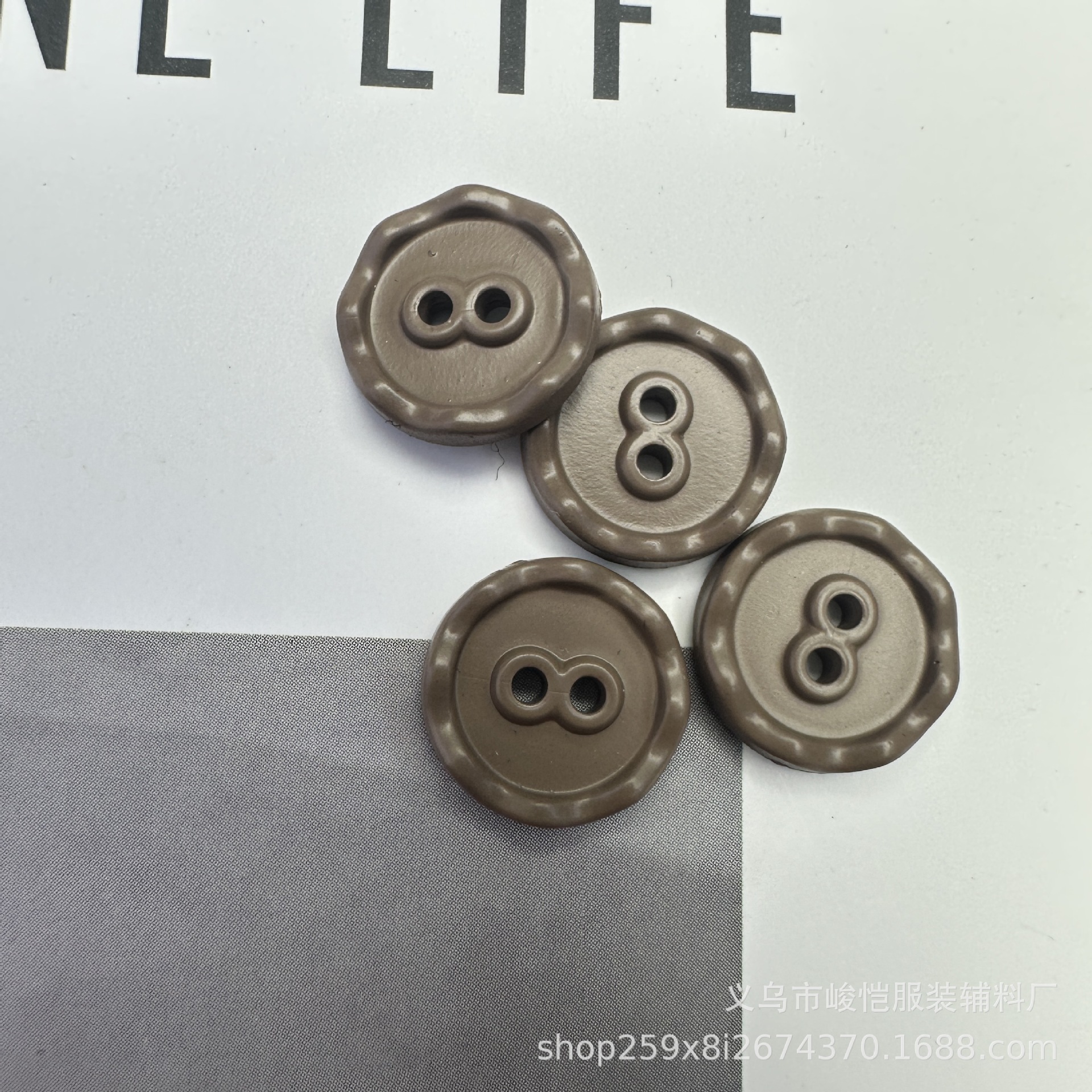 现货 彩虹糖多巴胺衬衫扣 树脂材质polo休闲衬衫童装迷你小扣子详情1