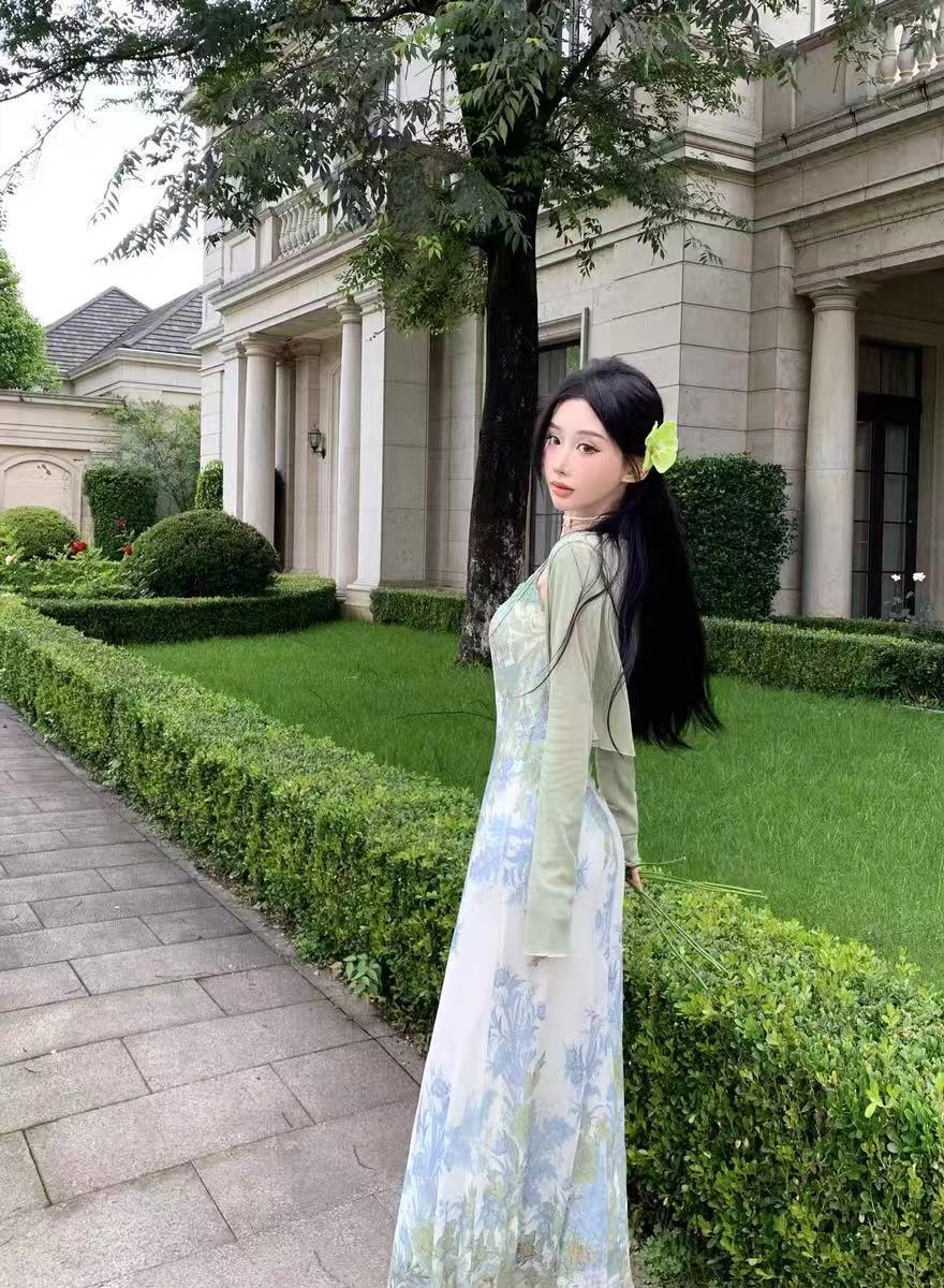 清冷感穿搭绿色长袖防晒开衫女夏季新款套装印花吊带连衣裙两件套详情13