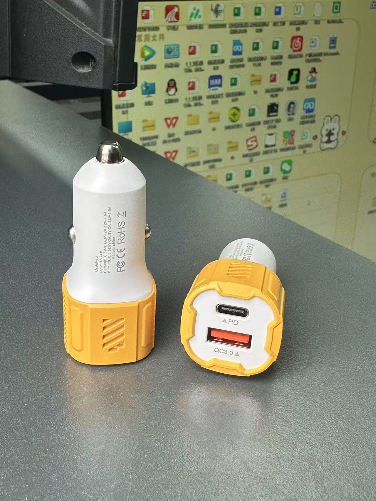 跨境热销车载充电器适用华为小米三星手机超级快充机甲风格车充详情9