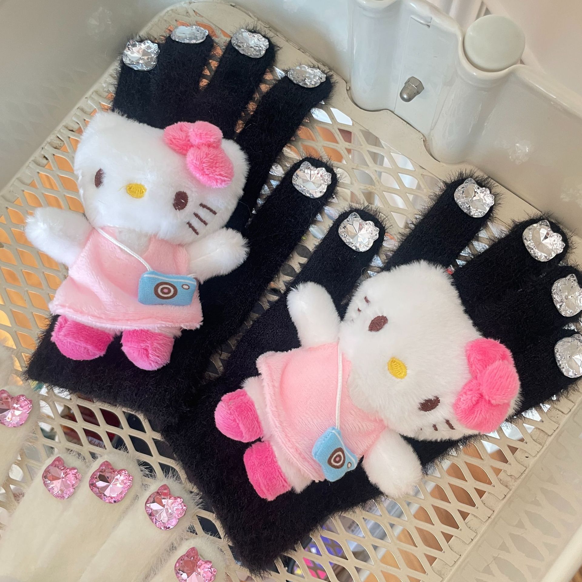 HelloKitty water diamond cute plush gloves for autumn and winter, Kitty Cat doll, warm knitted five-fingered gloves for girls pic 24