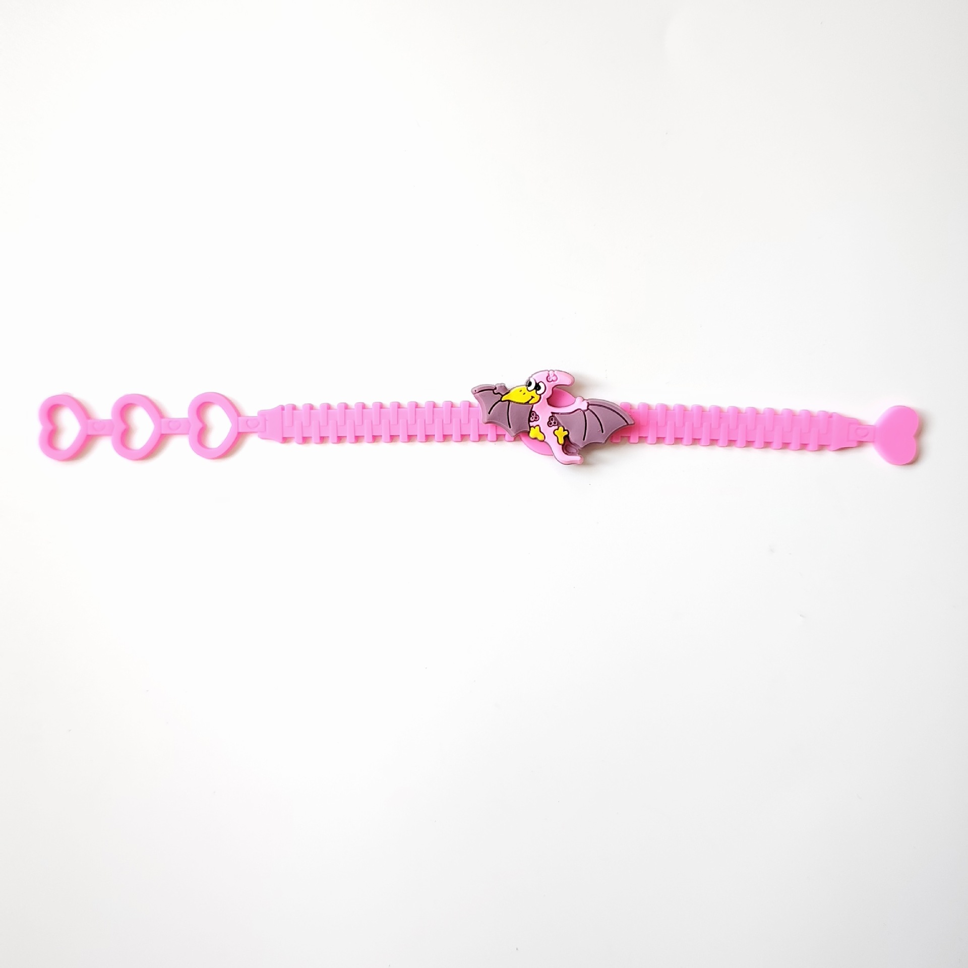 亚马逊跨境三孔桃心pvc手链创意手腕带恐龙手带儿童手环2元小礼品详情13