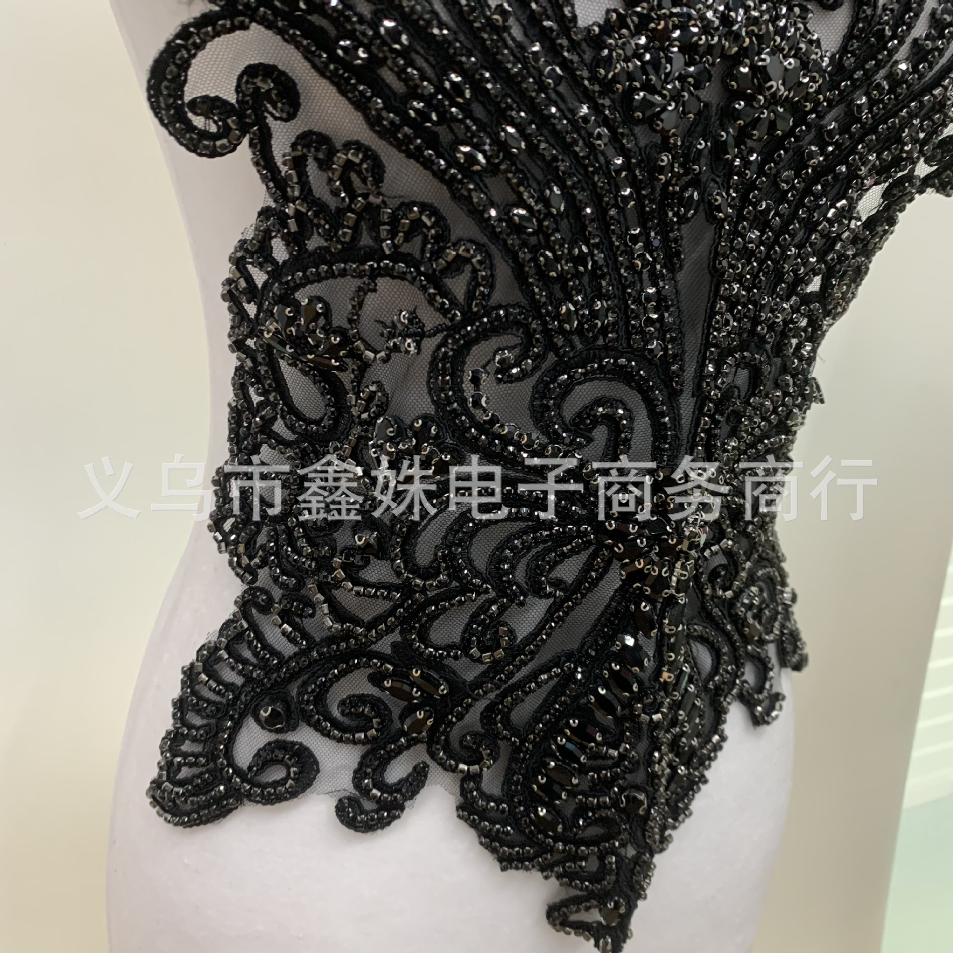 Hand-stitched tight-fitting wedding dress and evening gown, crystal decals, high-end rhinestone clothing accessories pic 9
