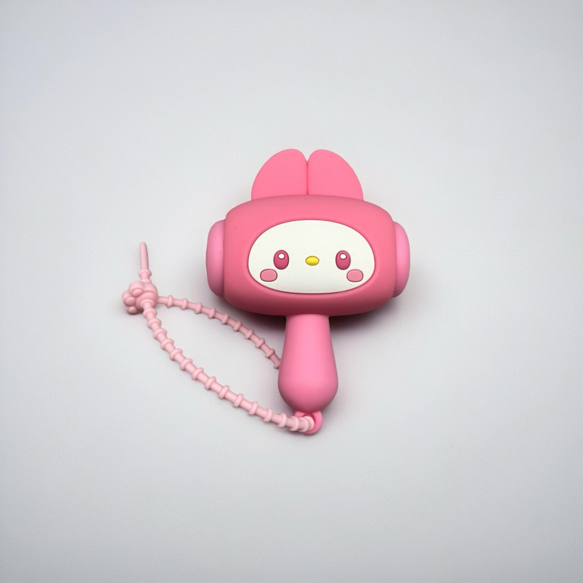 Silicone Sanrio hammer keychain pendant that makes sound when shaken. Cute cartoon and stress-relieving schoolbag doll pendant pic 5