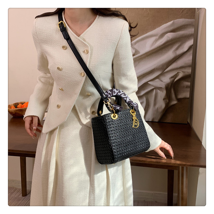 蓓蓓尚品2025高级感D家丝巾编织戴妃包手提单肩斜跨潮流女包bags详情41