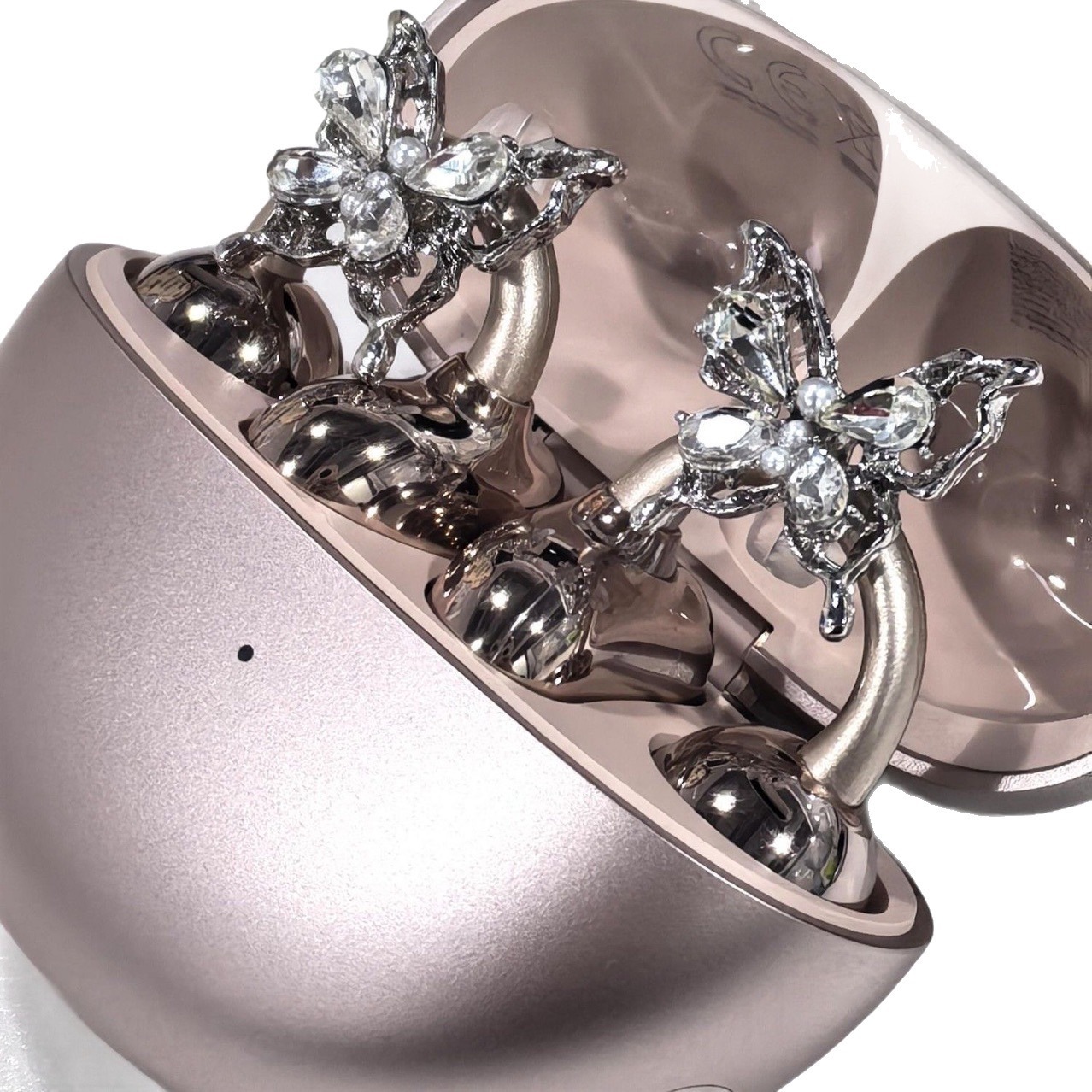 满钻蝴蝶结耳机钻扣欧美风小众设计轻奢高级感耳机夹diy配件高级详情3