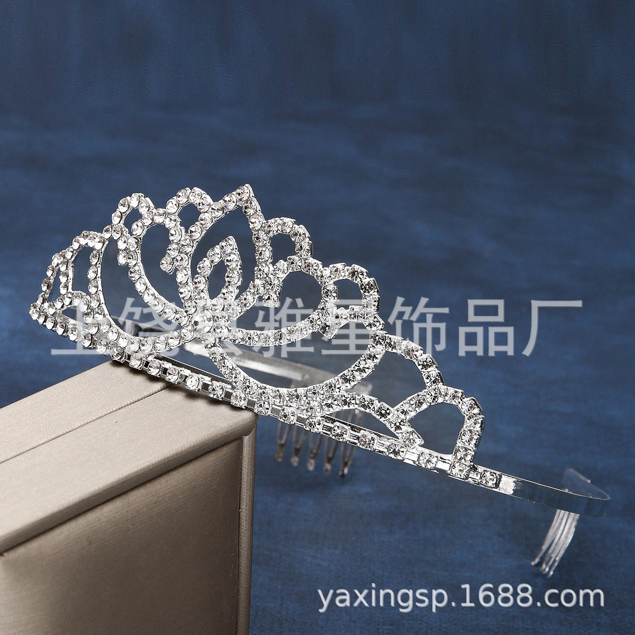 В шести из них представлены украшения для украшения волос принцессы crown crown на день детей pic 10