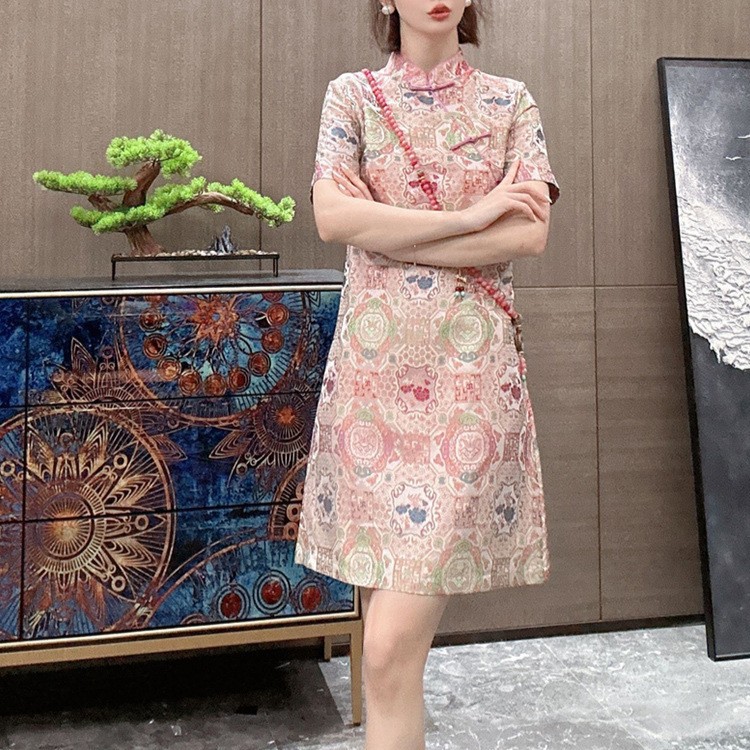 New Chinese-style cheongsam, a high-end, exquisite and super beautiful pink Tang dress with buttons for women in summer pic 3