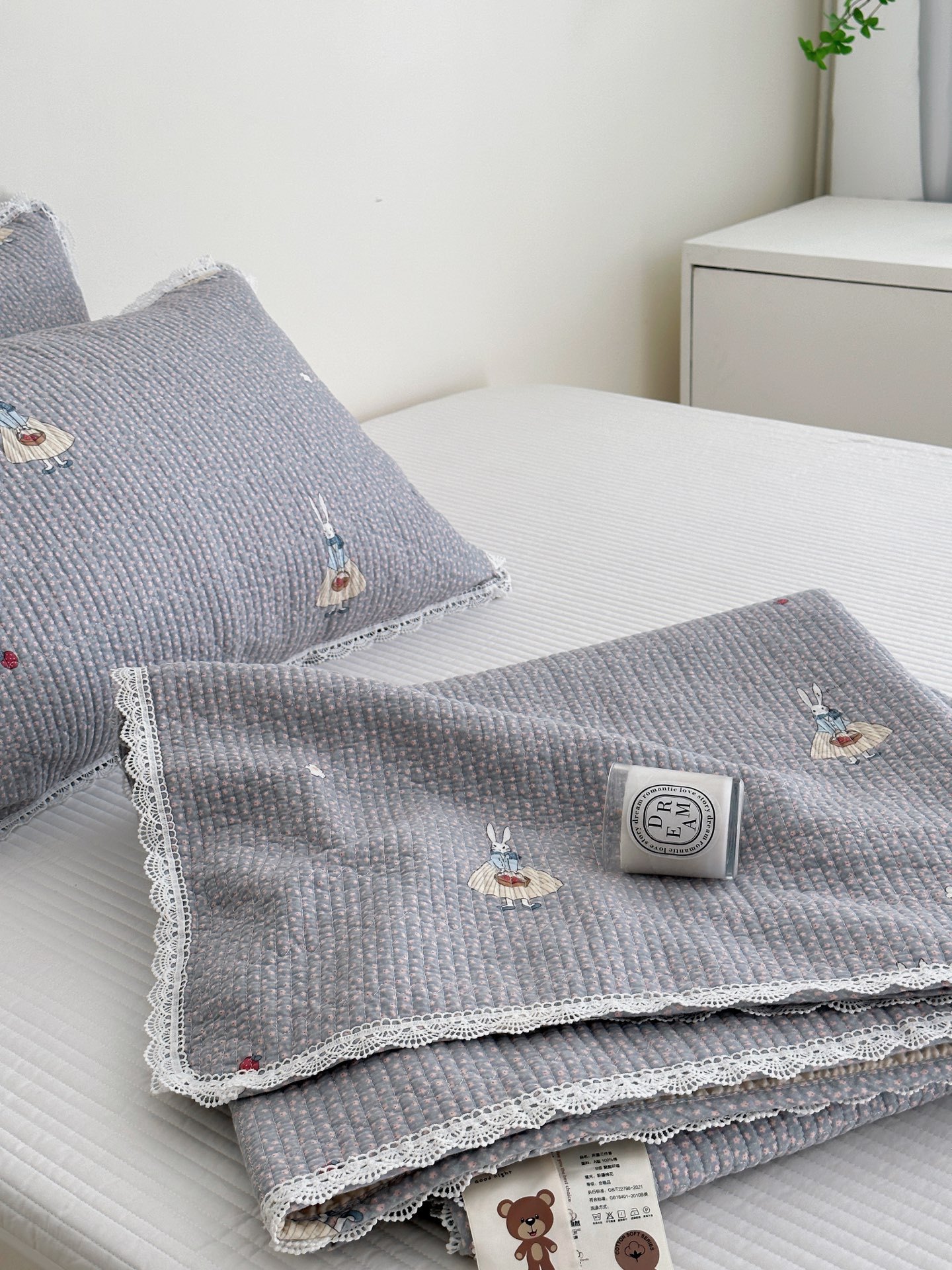 Lisa series, a three-piece set of all-cotton high-temperature sand-washed cotton bed cover, is skin-friendly, breathable and suitable for all seasons pic 94