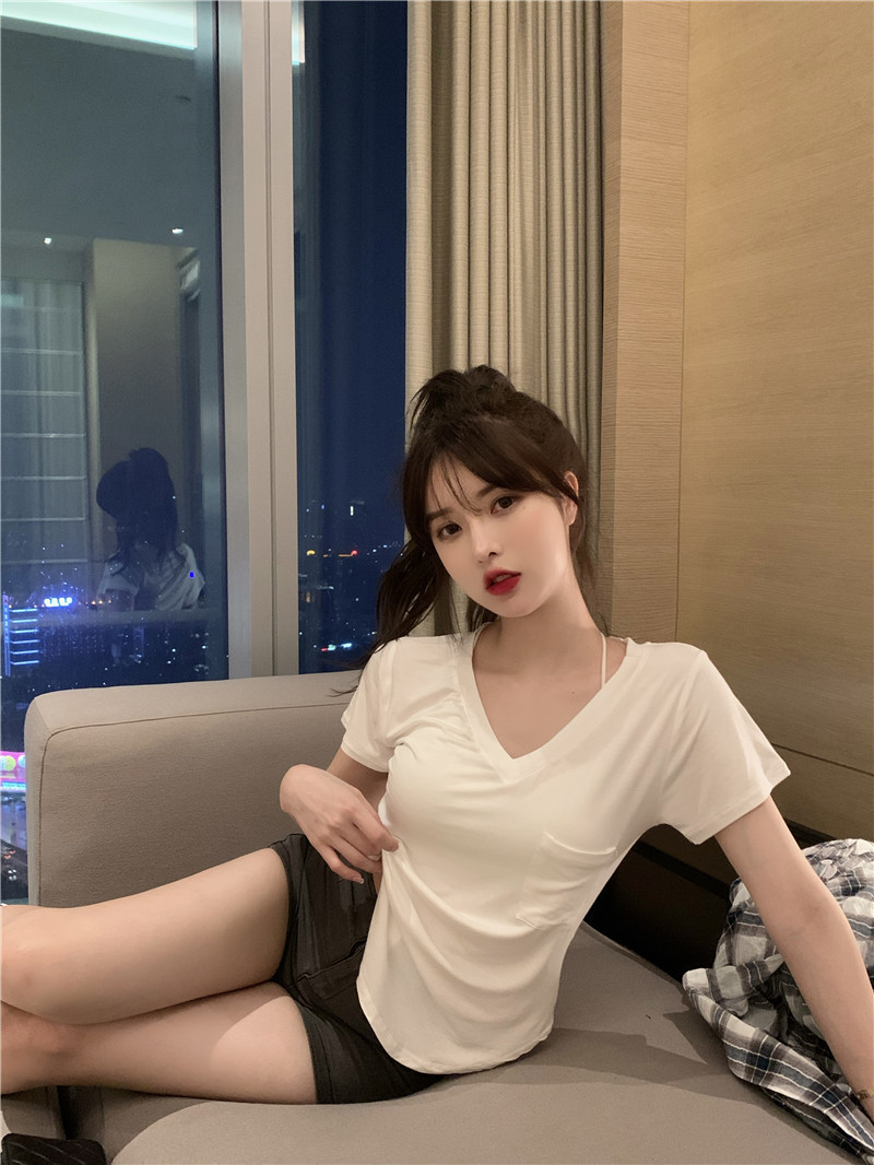 T恤女2024夏季新款v领设计感内搭打底衫不规则辣妹欲风短袖上衣详情15