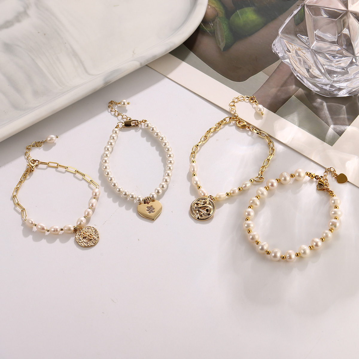 复古时尚天然珍珠手链 ins闺蜜同款串珠简约轻奢小众爱心吊坠手串详情18