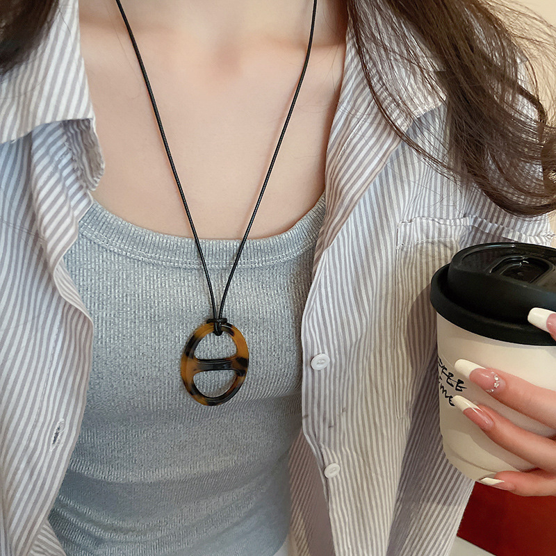 Maillard retro necklace for women, a new and niche Korean-style sweater chain, a fashionable autumn and winter versatile and high-end necklace for wholesale pic 34