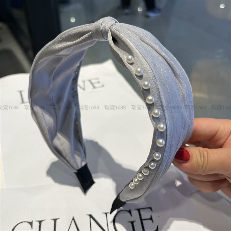 The new spring and summer headwear features a double-layer fabric with pleated yarn and asymmetrical beaded knots in the middle, creating a gentle and elegant hairband pic 13