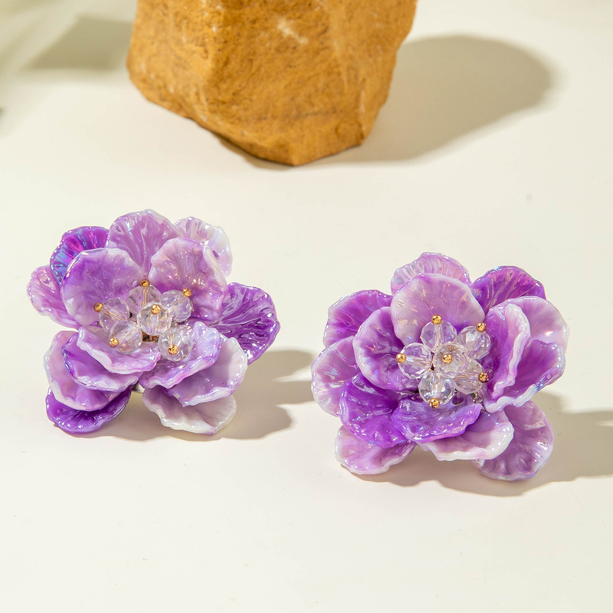 亚马逊跨境清新甜美彩色树脂花瓣花朵耳钉气质多巴胺 耳环耳饰女详情73