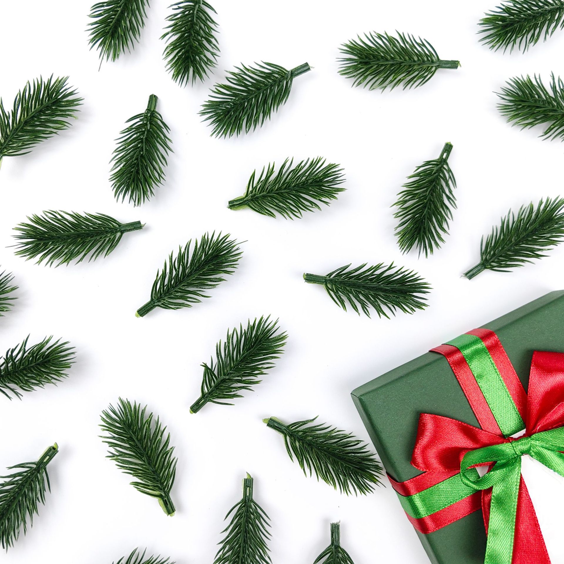 跨境亚马逊松针红果迷你松叶圣诞树配件礼盒装饰仿真花 圣诞装饰详情8