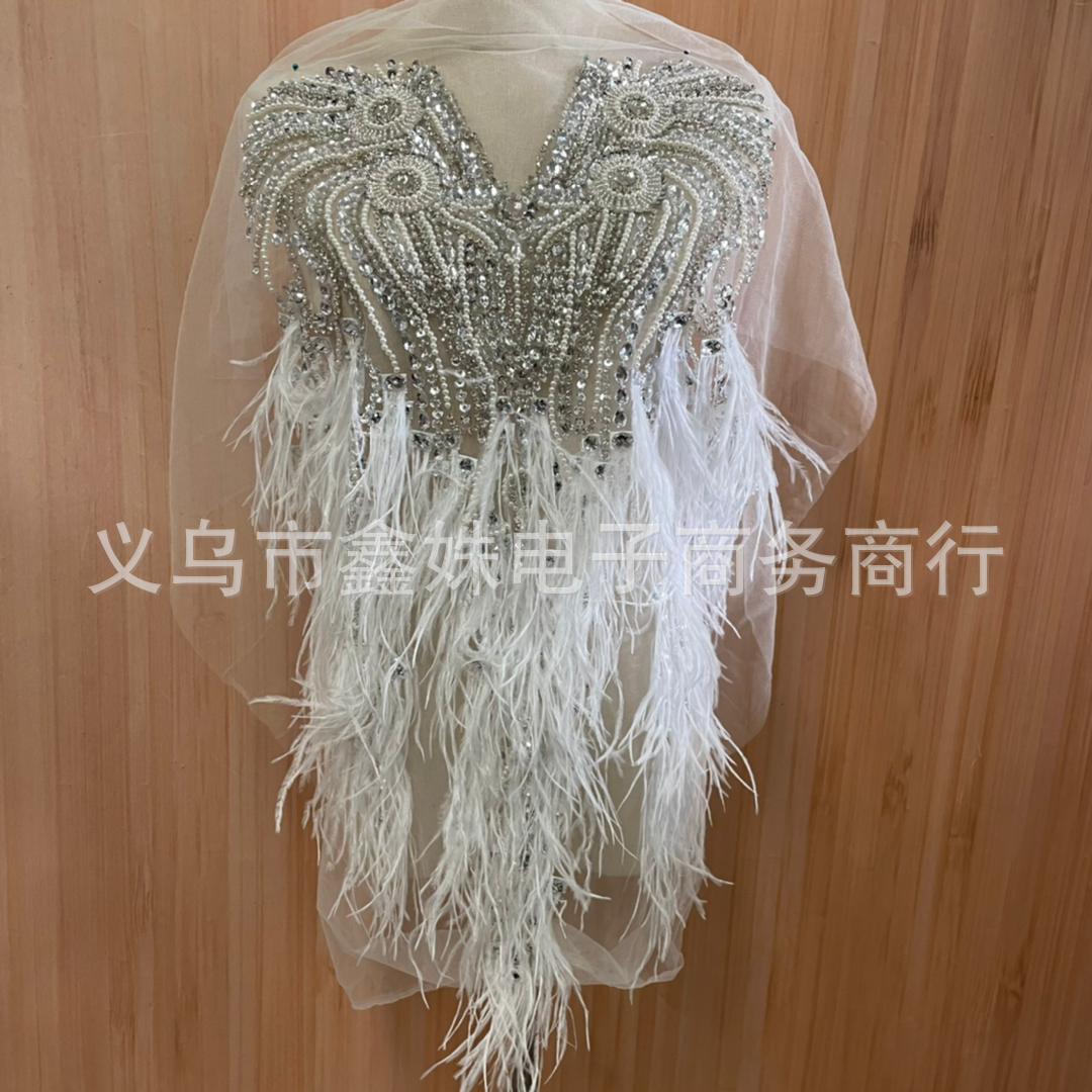 2022羽毛新款 56X100cm深V款婚纱礼服手工钉珠贴花详情2