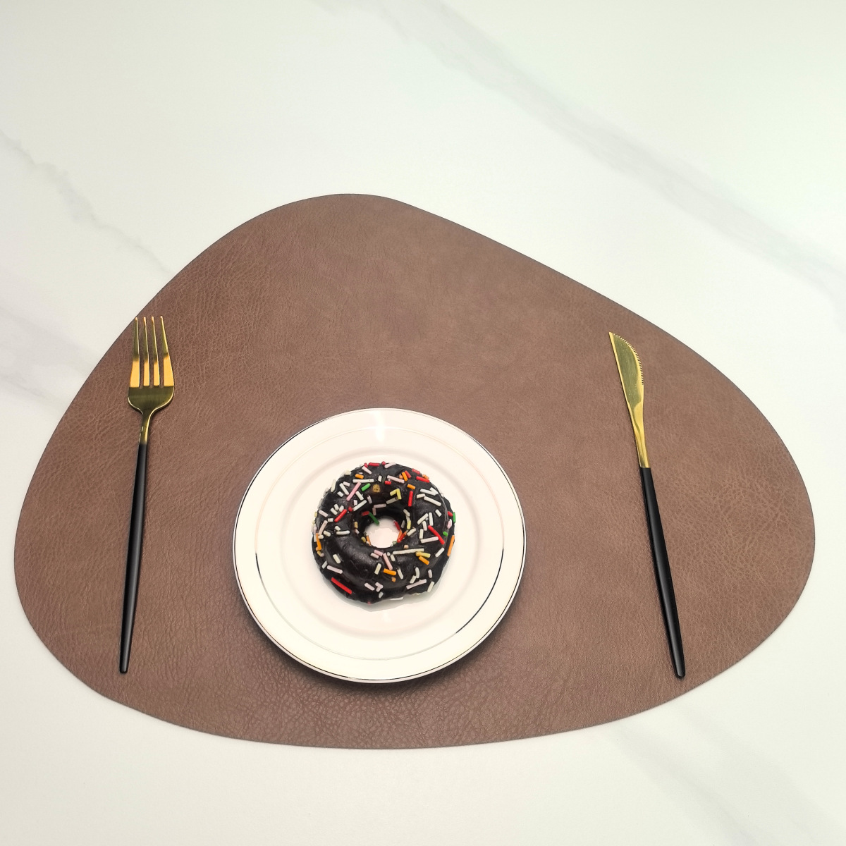 酒店饭店西餐厅复古牛皮纹皮革餐垫隔热防烫防水防油可水洗餐桌垫详情17