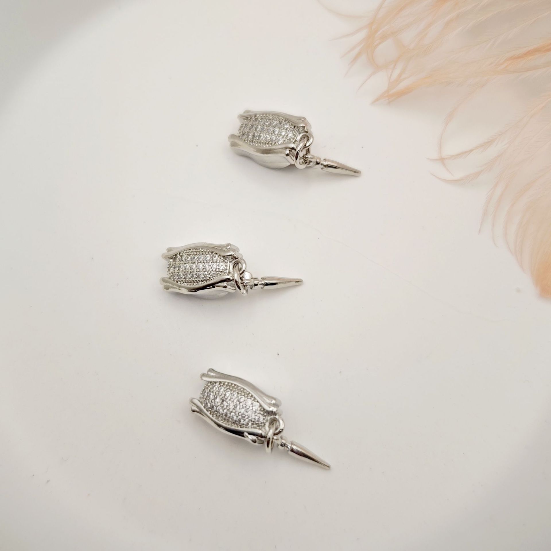 Retro oil paint-style flower intaglio clasp for jewelry accessories, simple and light luxury, vintage French oil-dripping clasp, high-end matching pic 10