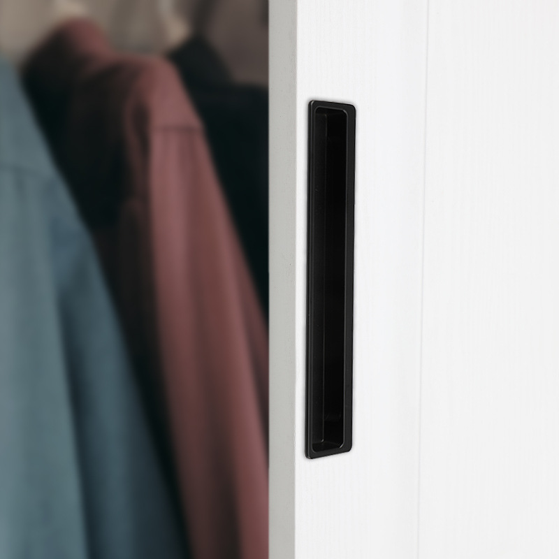 The black invisible handle of the tatami is embedded with the drawer handles of the cabinets and wardrobes. The sliding door is equipped with a golden concealed embedded handle pic 22