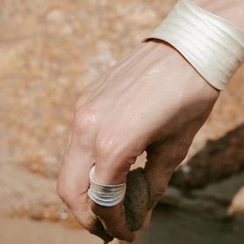 秋冬新款肌理叶脉开口手镯戒指女小众设计高级感宽版纹理指戒手环详情7