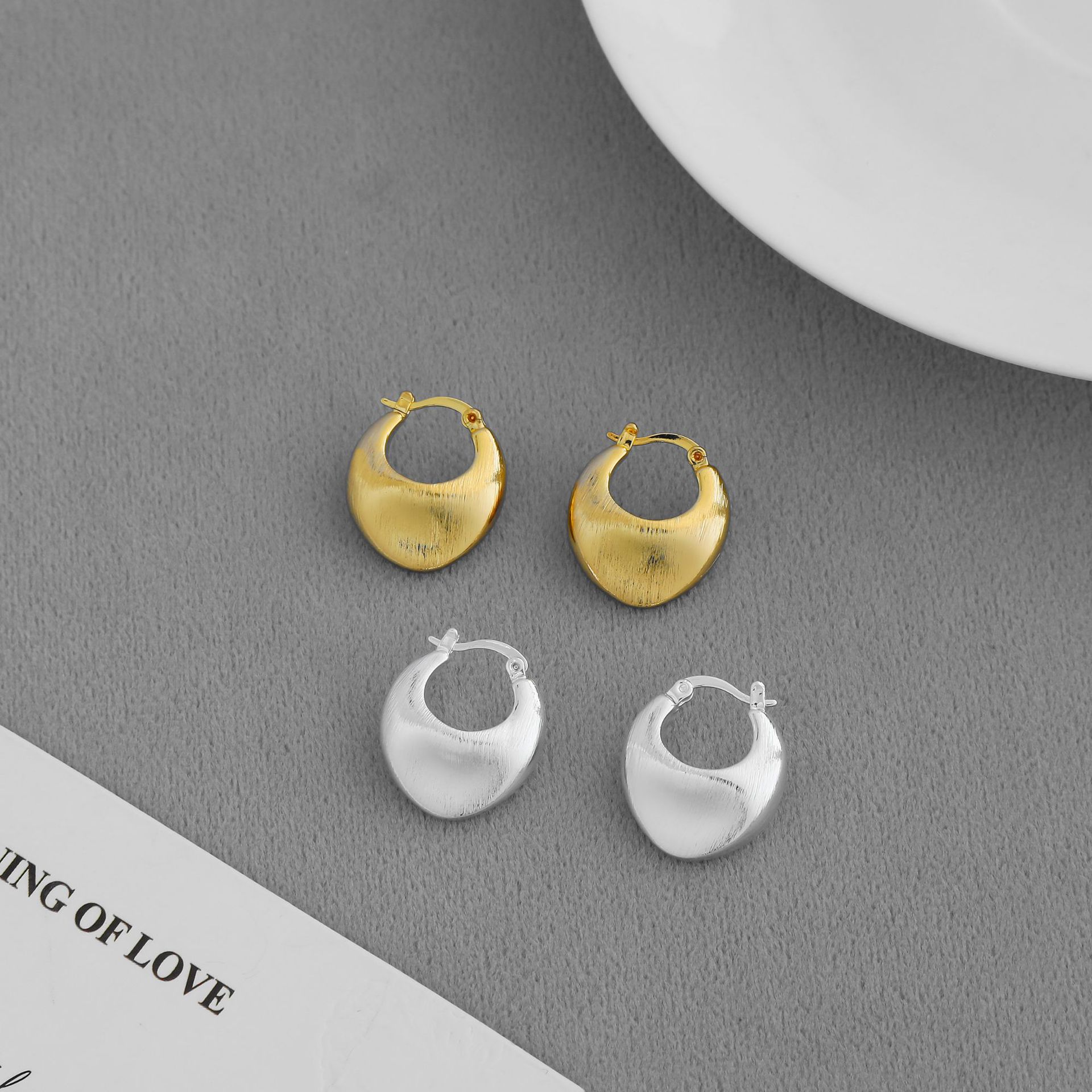 SOFT*家陶罐刺绣肌理耳钉 爆款法式简约时尚小众拉丝工艺耳钉耳扣详情4