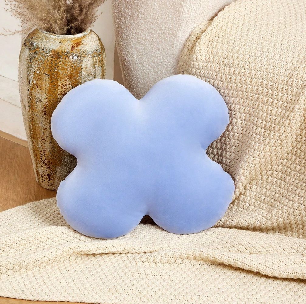 可爱心形抱枕被毛绒沙发靠垫床上头抱枕午睡护腰靠背垫汽车用坐垫详情30