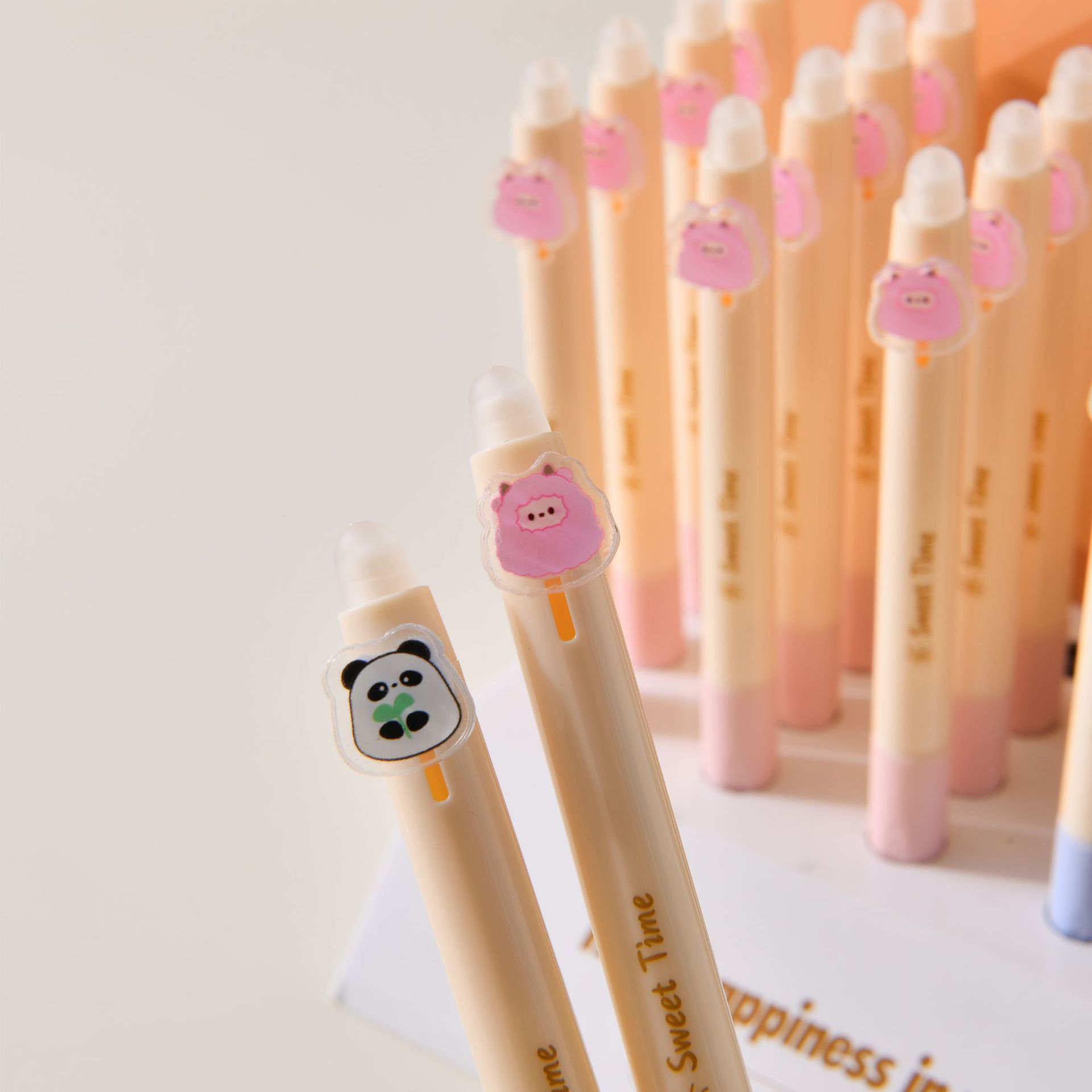 创意熊猫卡通速干可擦笔学生中性笔高颜值办公学习文具贴纸详情3