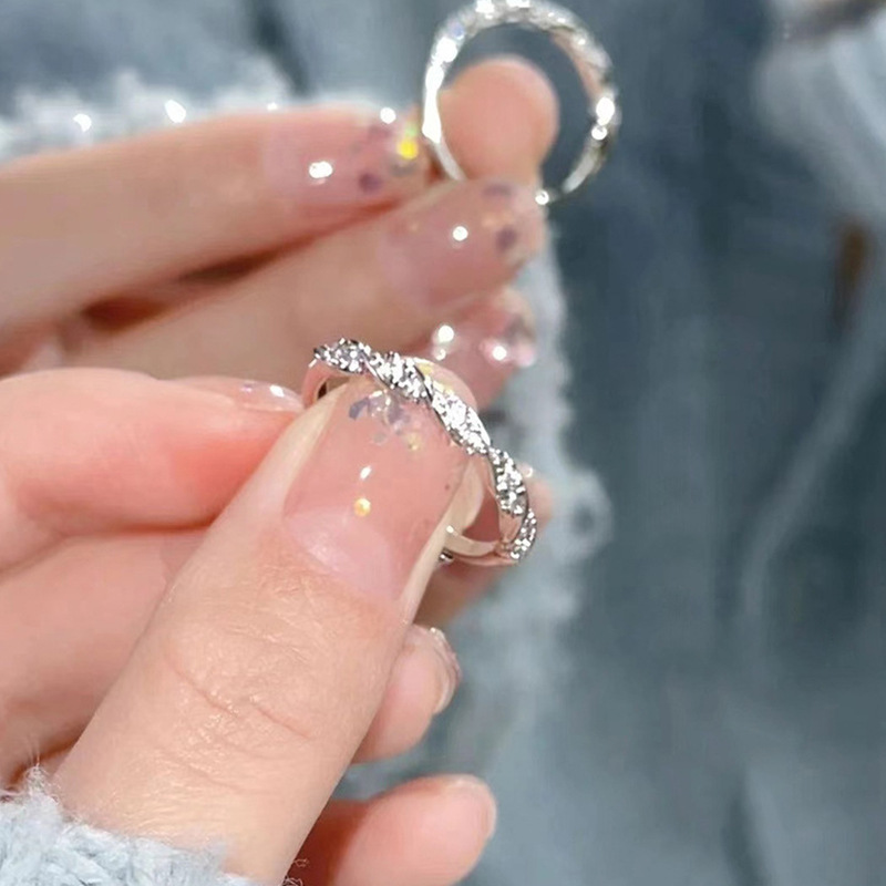 2025小清新开口可调节女麻花缠绕款食指戒素圈轻奢小众戒指详情9