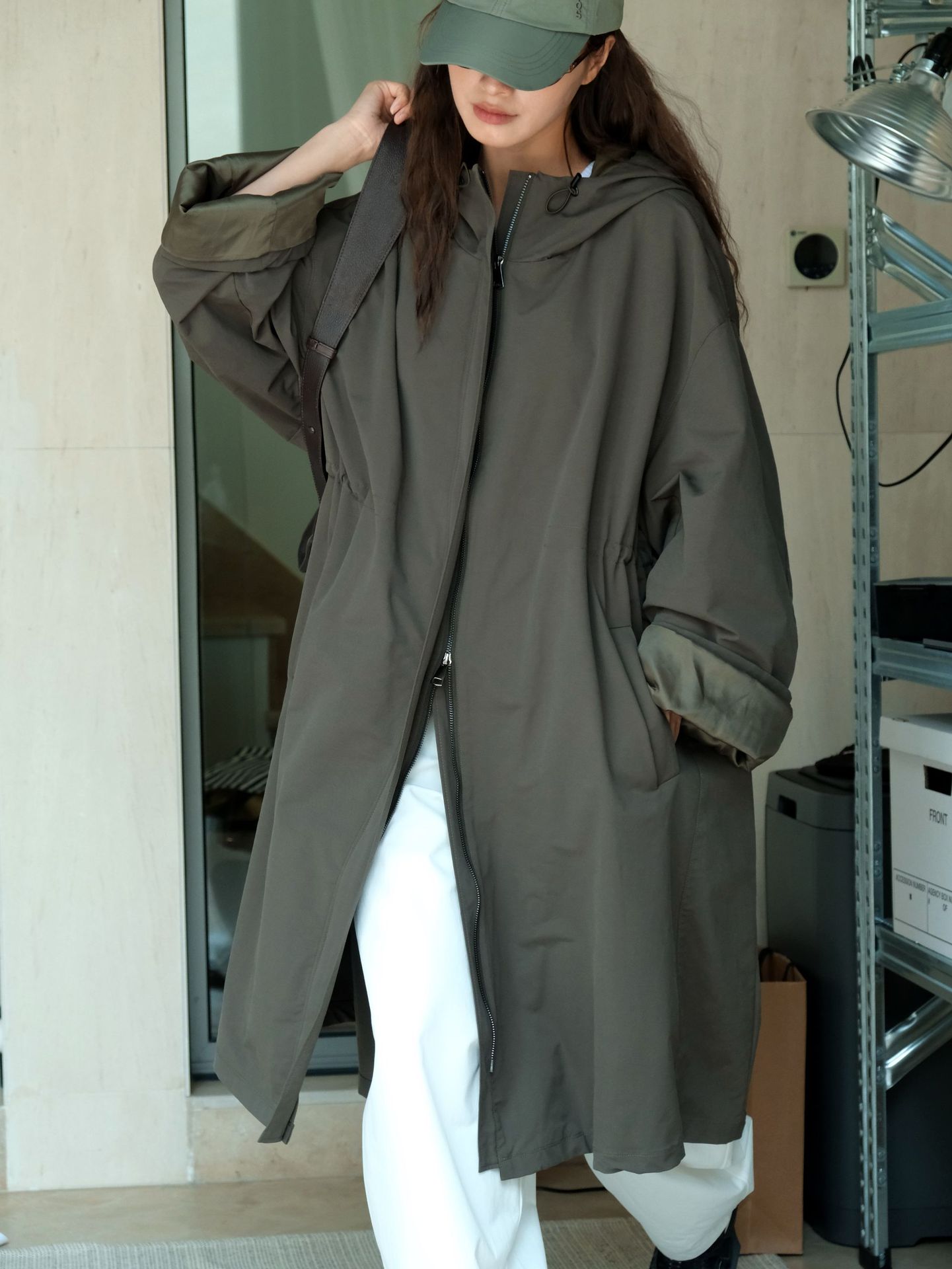 The new autumn Japanese-style outdoor street casual hooded silhouette windbreaker is a slimming and windproof long coat for women pic 17