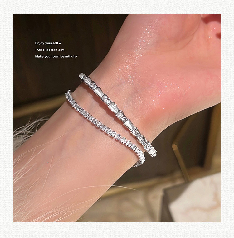 钛钢不掉色贝母灵蛇形蛇骨手镯闪钻质感手链锆石ins轻奢开口银色详情14