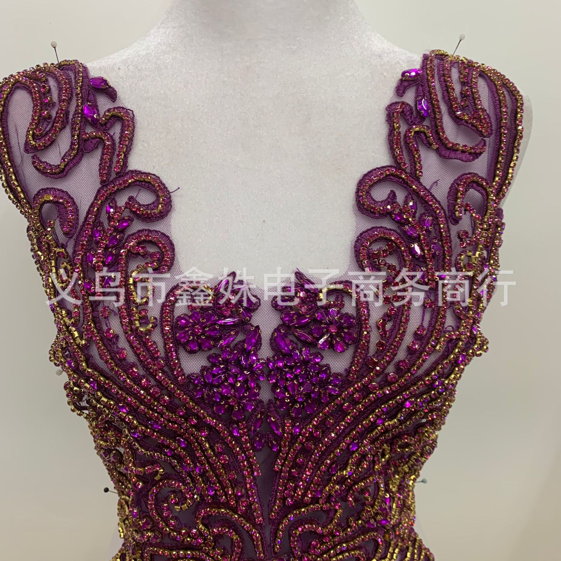 Hand-stitched tight-fitting wedding dress and evening gown, crystal decals, high-end rhinestone clothing accessories pic 14