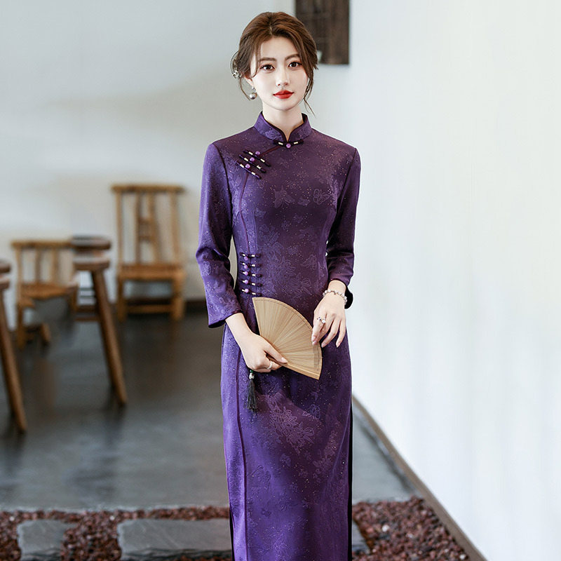 国潮紫色妈妈装国风新中式长款秋季长袖改良旗袍女高级感复古收腰秋冬详情5
