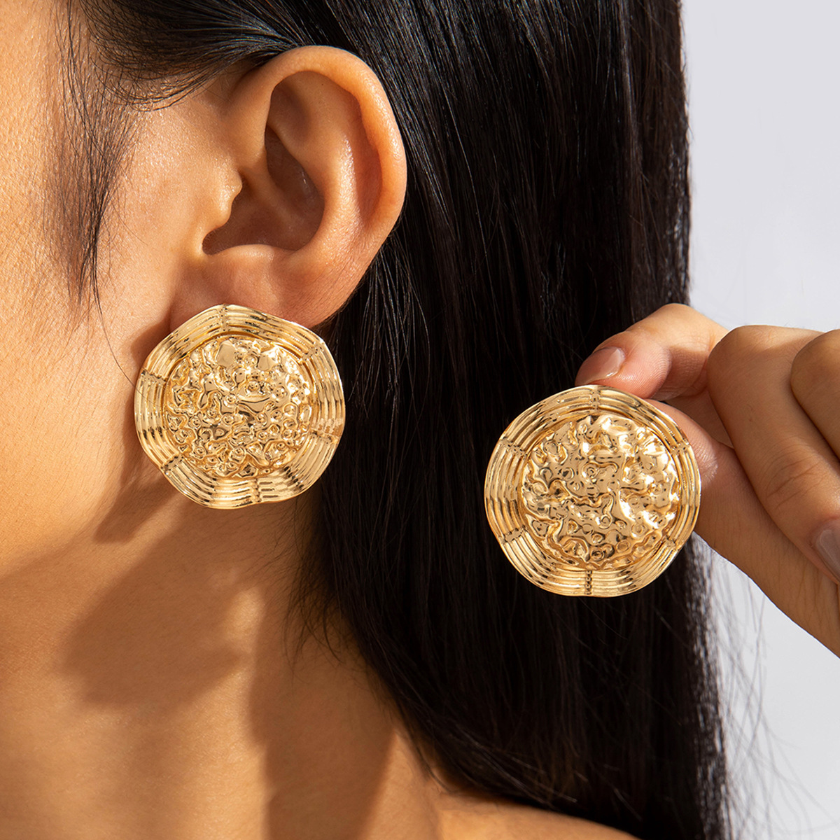 欧美跨境复古水滴形褶皱耳环气质高级感几何椭圆三角形耳钉耳饰女详情8