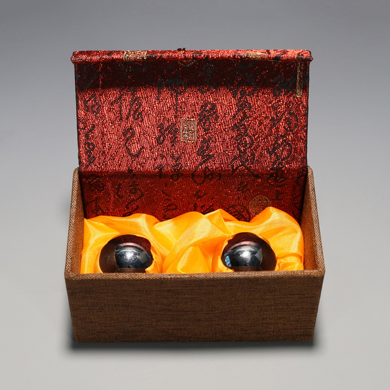 Bulk gift box of Baoding iron balls, chrome-plated solid hollow ringtone, hand-spun massage fitness balls for the elderly pic 16