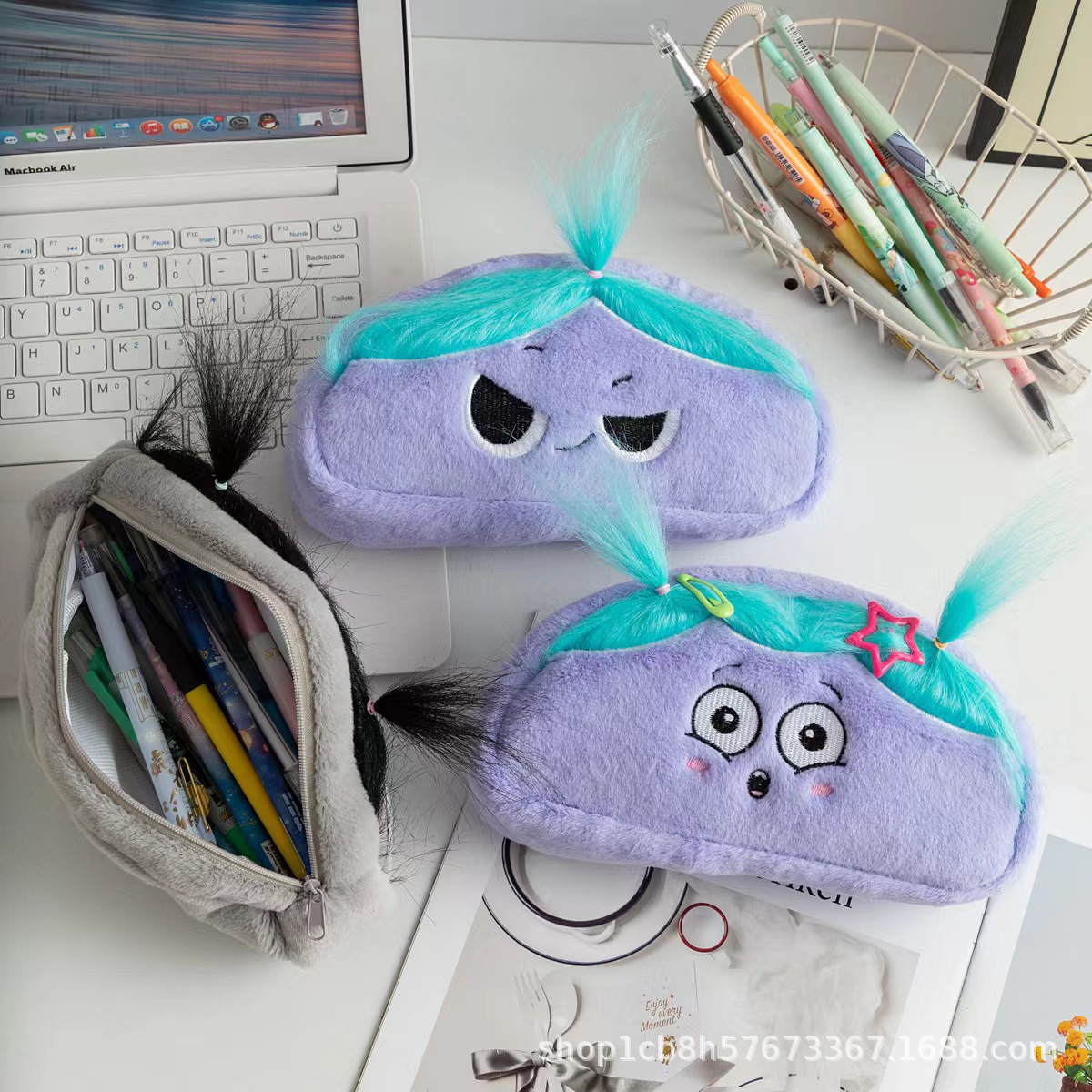 新款搞怪有趣笔袋可爱卡通毛绒文具学生学习文具单层收纳铅笔盒详情2