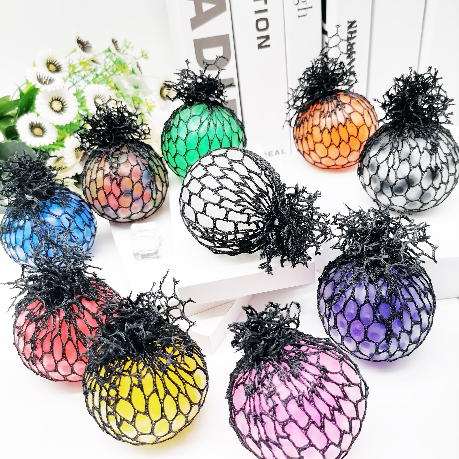 捏捏乐新款解压玩具手捏葡萄珠子球发泄球整蛊橡塑泡沫塑料球详情3