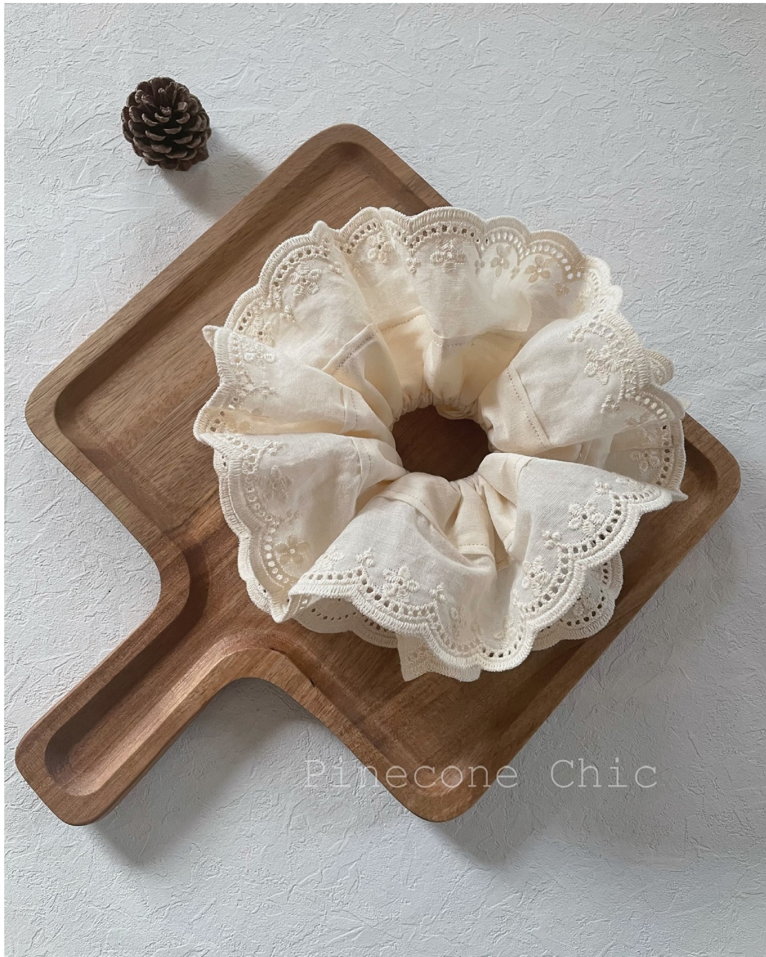 Pinecone retro princess-style French double-layer adjustable heavy industry milk white embroidered lace fluffy hair band pic 28