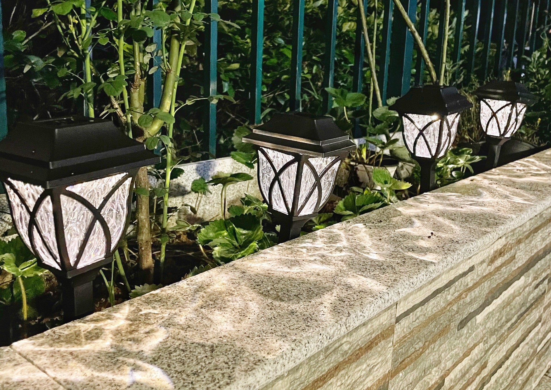 太阳能户外庭院灯家用防水七彩花园感应草坪灯景观装饰氛围插地灯详情9