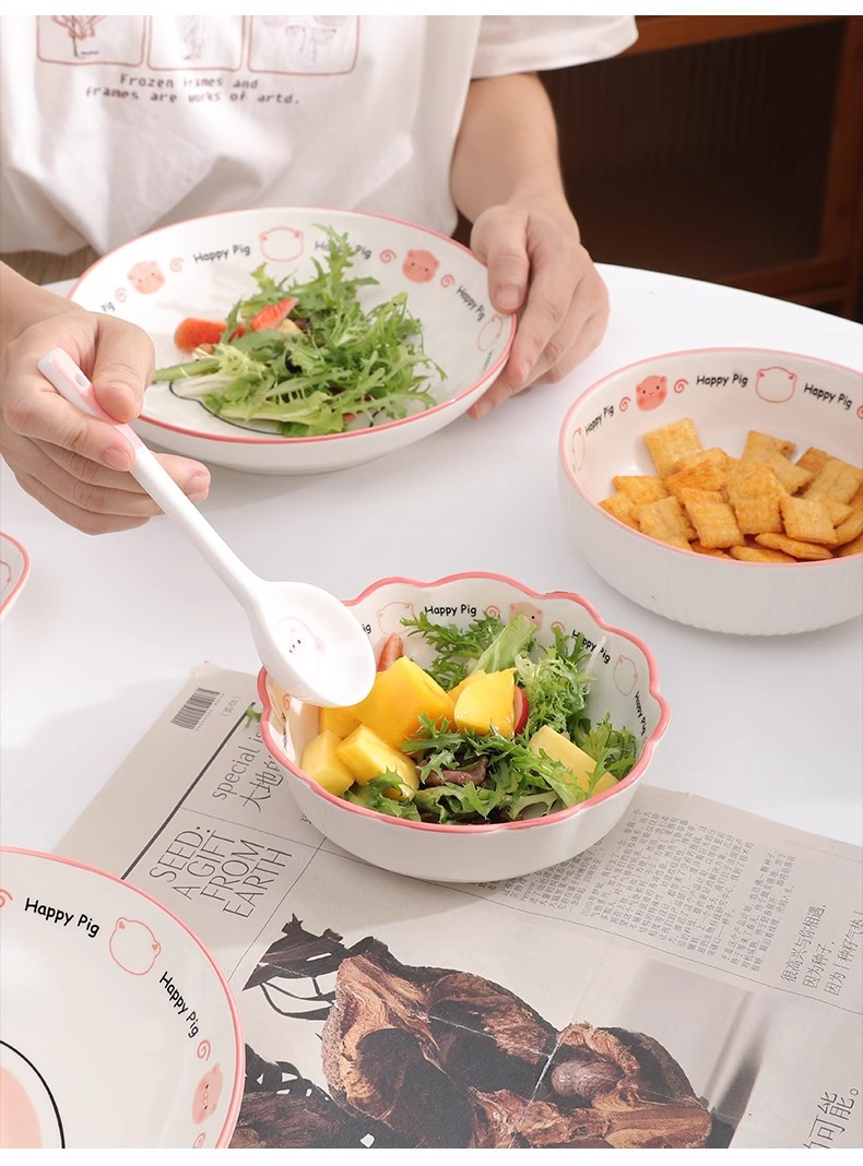 卡通可爱猪泡面碗家用高颜值陶瓷饭碗盘子新款釉下彩碗碟套装批发详情19